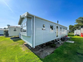 Lovely 8 Berth Caravan At Broadland Sands Holiday Park In Suffolk Ref 20016Bs